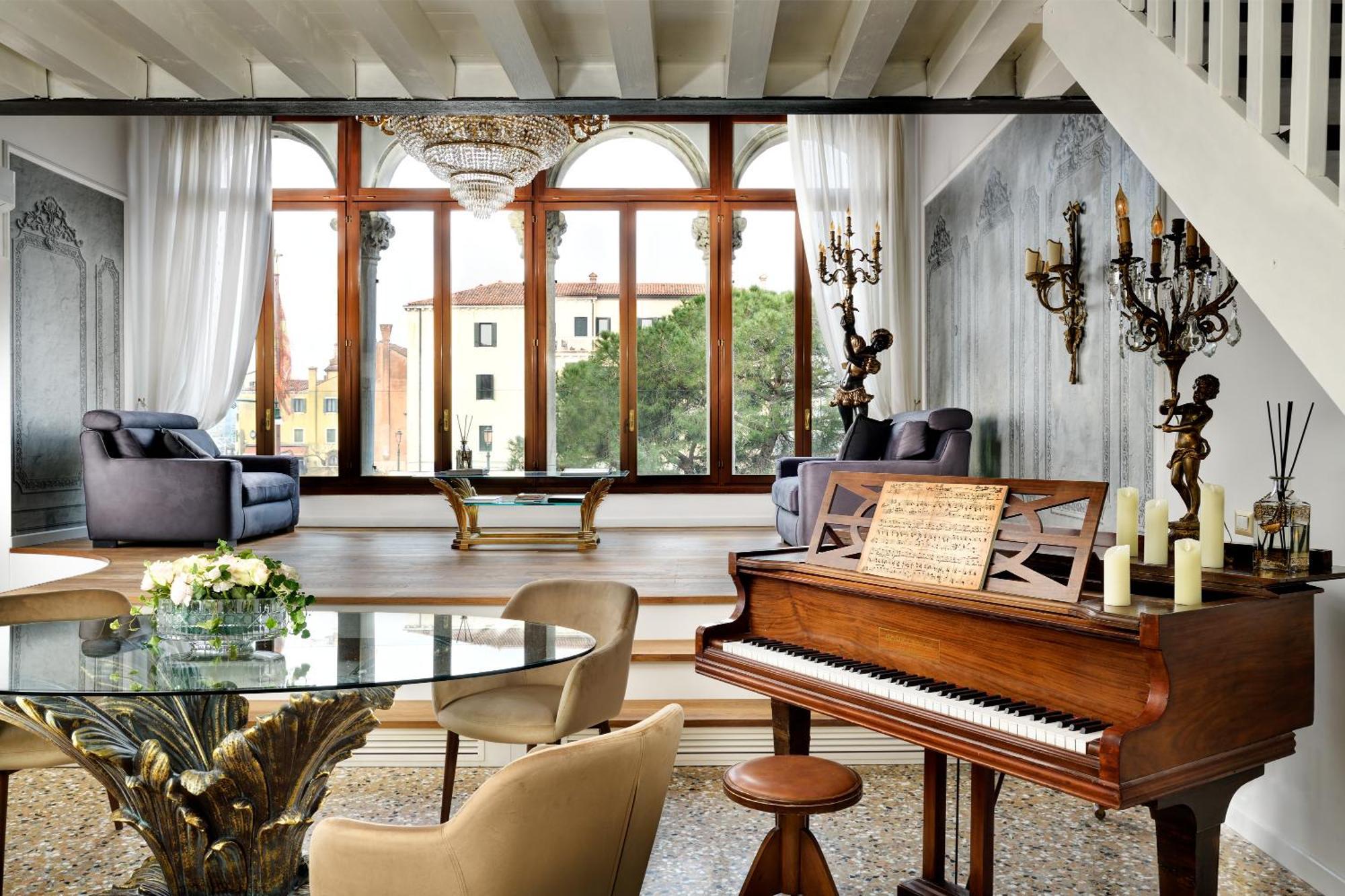 Swan Dolcevita Prestige Stay - Canal View & Exclusive Experience Venice Exterior photo