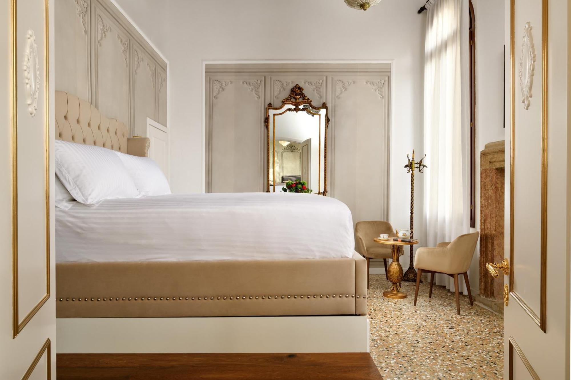 Swan Dolcevita Prestige Stay - Canal View & Exclusive Experience Venice Exterior photo